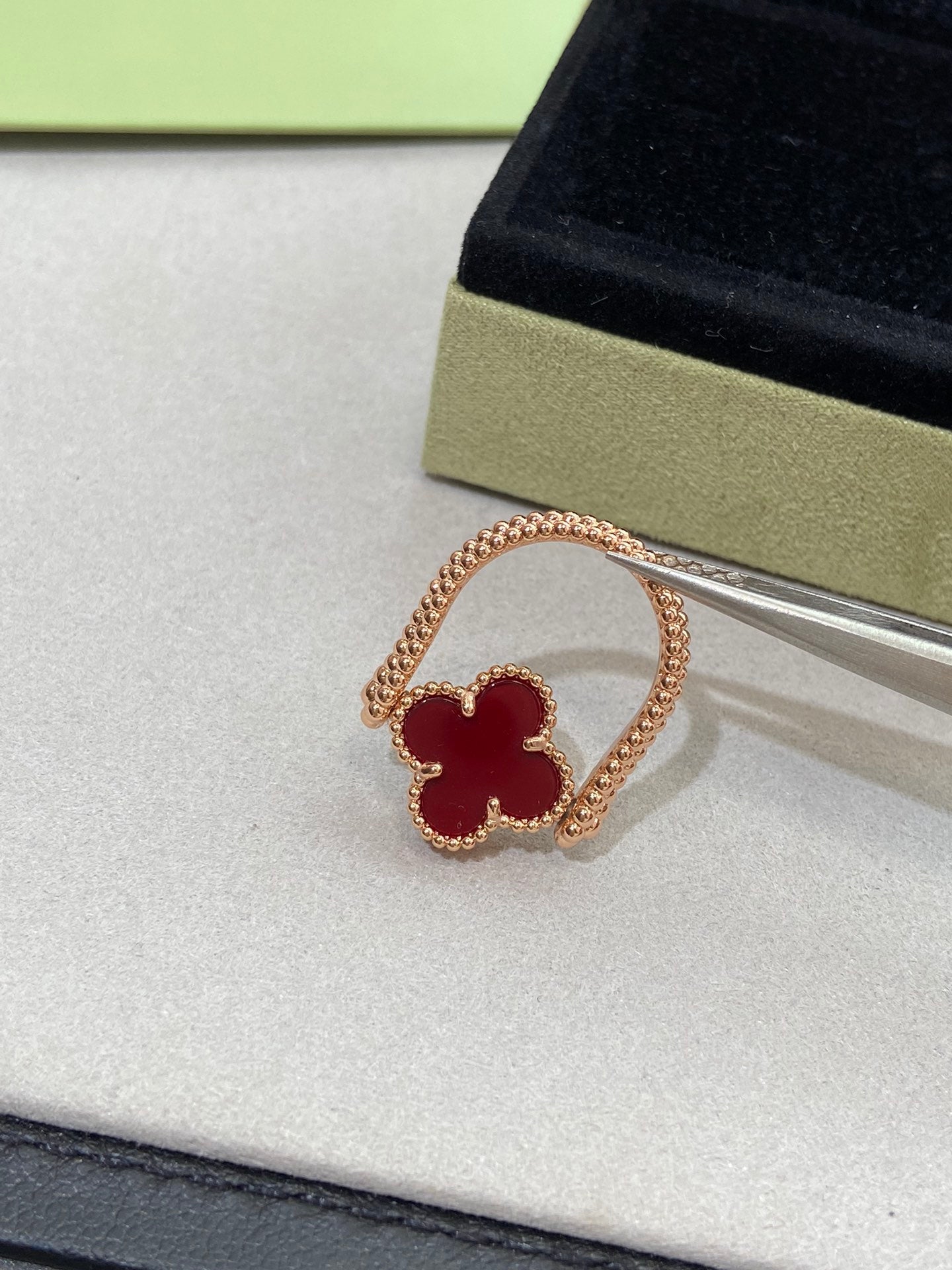 Miro CLOVER WENDERING ROSE GOLD