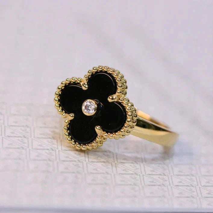 Miro CLOVER ONYX RING GOLD DIAMANT