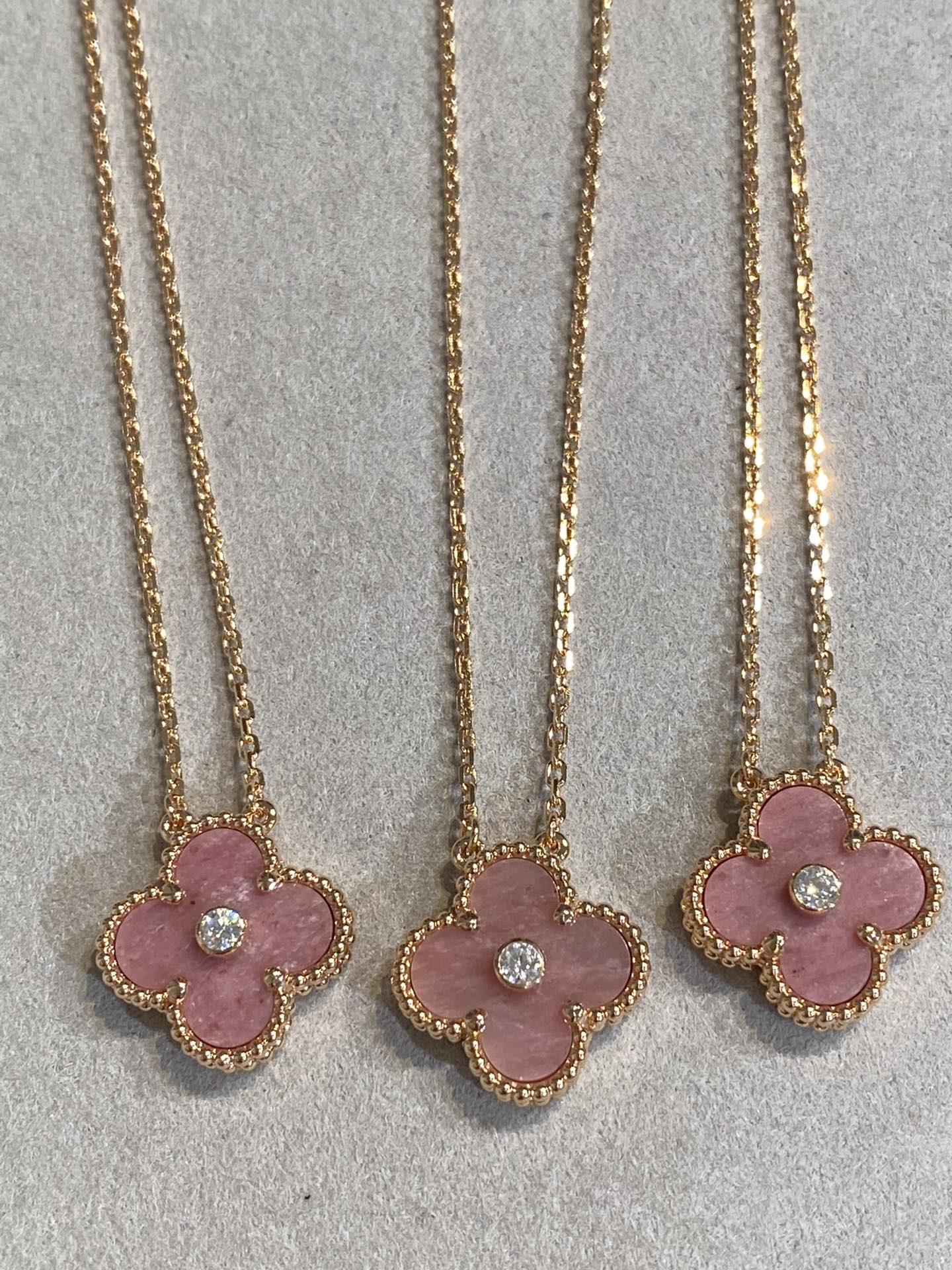 Miro CLOVER 15MM DIAMOND RHODONITE NECKLACE
