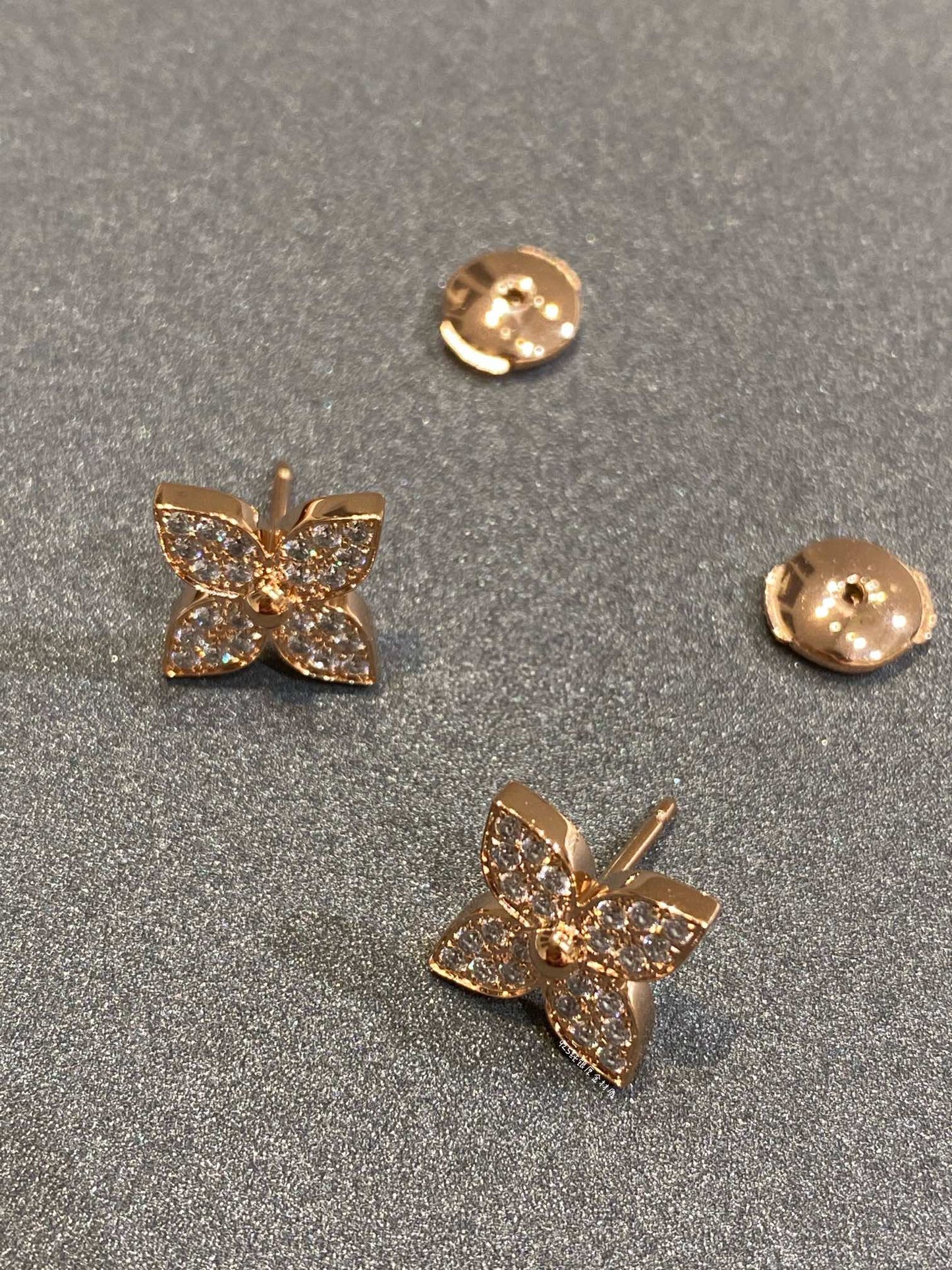Miro STAR DIAMOND EARRINGS