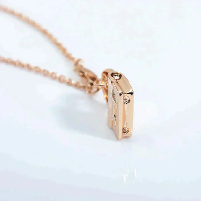 Miro AMULETTE PEDANT ROSE GOLD NECKLACE