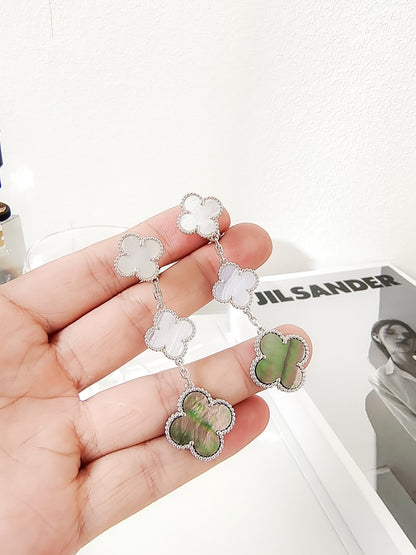 Miro CLOVER 3 MOTIVE CHALCEDON DUNKLE PERLMUTT SILBER OHRRINGE