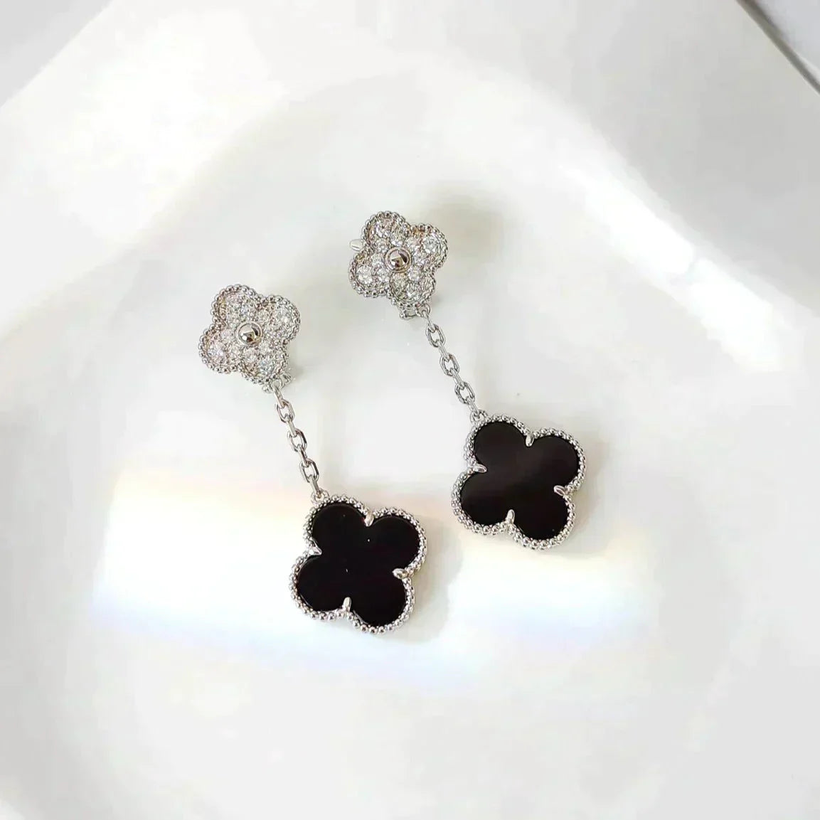 Miro CLOVER 2 MOTIVE DIAMOND ONYX OHRRINGE SILBER