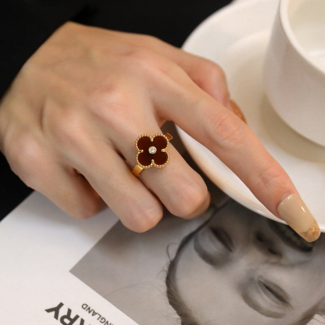 Miro CLOVER KARNEOL RING ROSÉGOLD DIAMANT