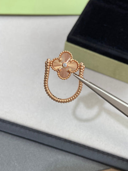 Miro CLOVER WENDERING ROSE GOLD