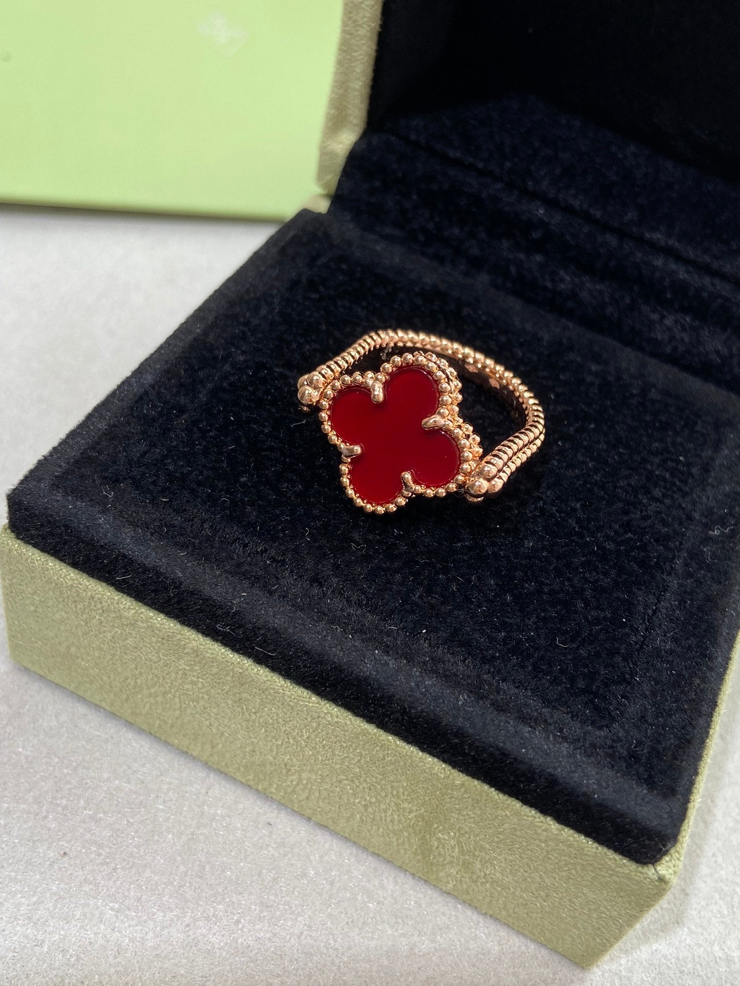 Miro CLOVER WENDERING ROSE GOLD