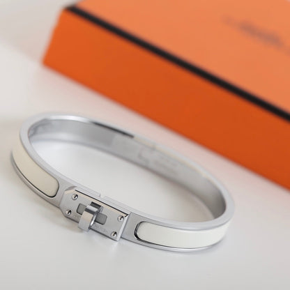 Miro HM KELLY WHITE ARMBAND