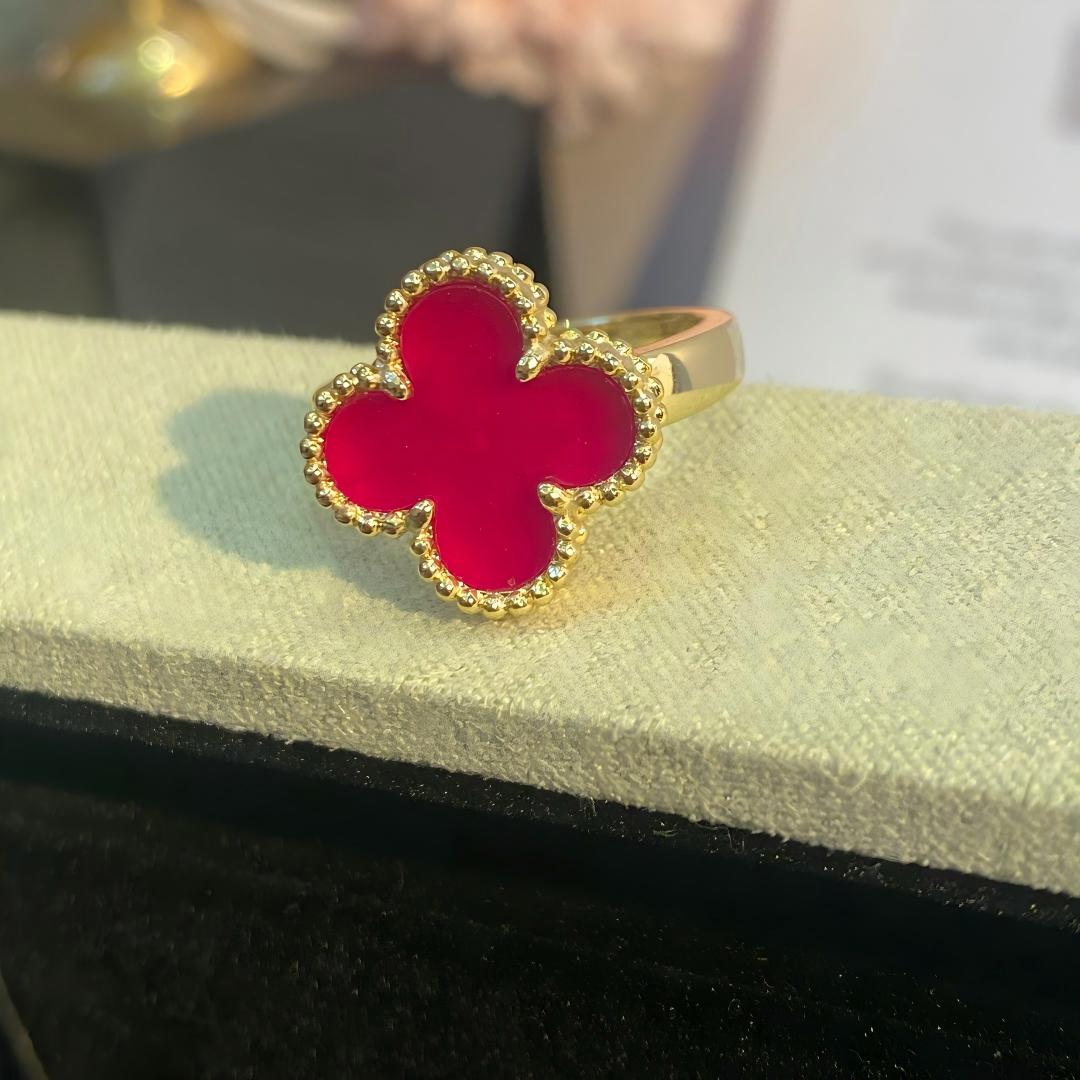 [Miro]NEW CLOVER PINK ENAMEL RINGS