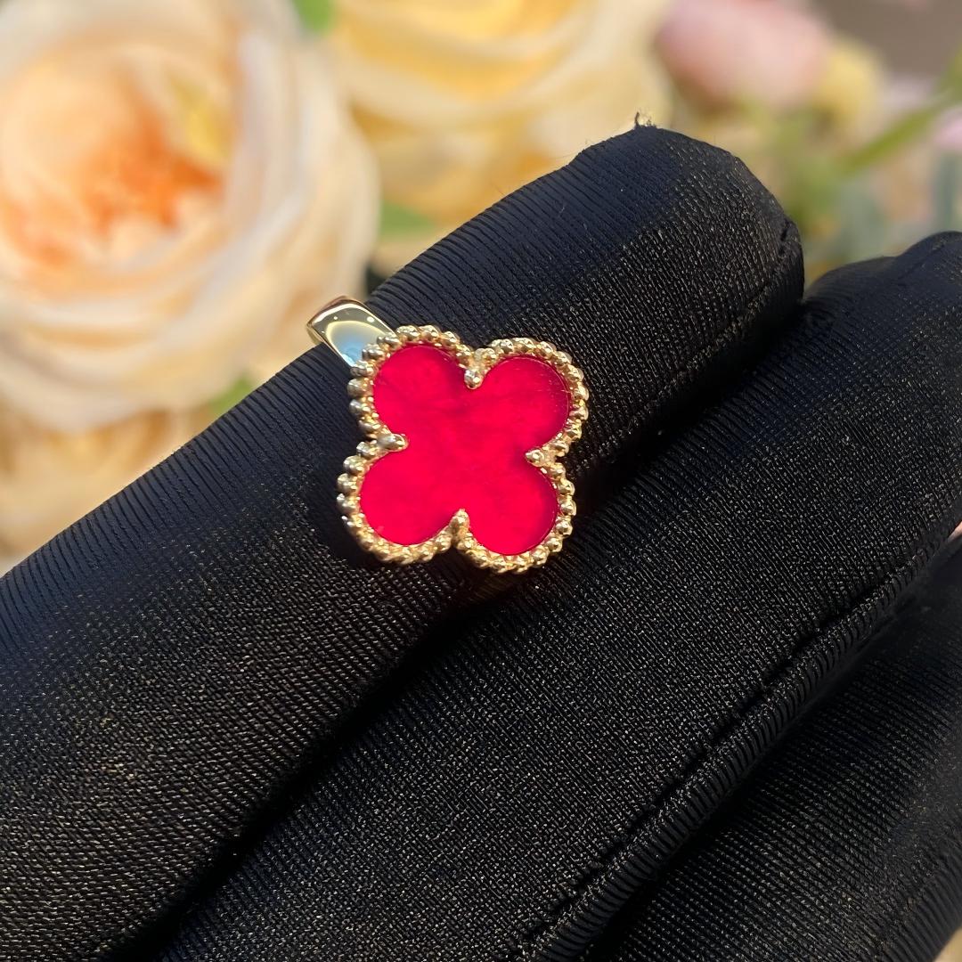 [Miro]NEW CLOVER PINK ENAMEL RINGS