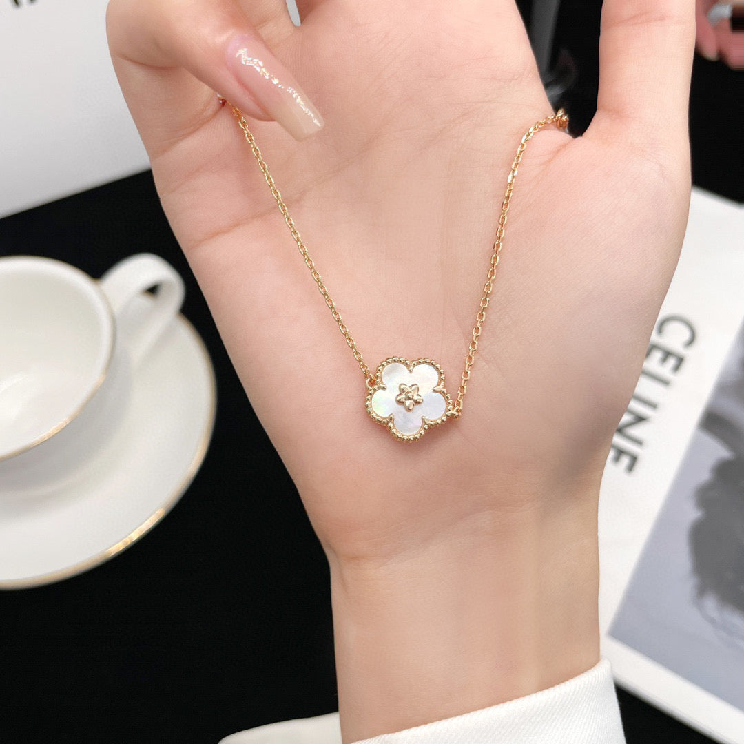 Miro LUCKY  WHITE MOP  PLUM BLOSSOM NECKLACE
