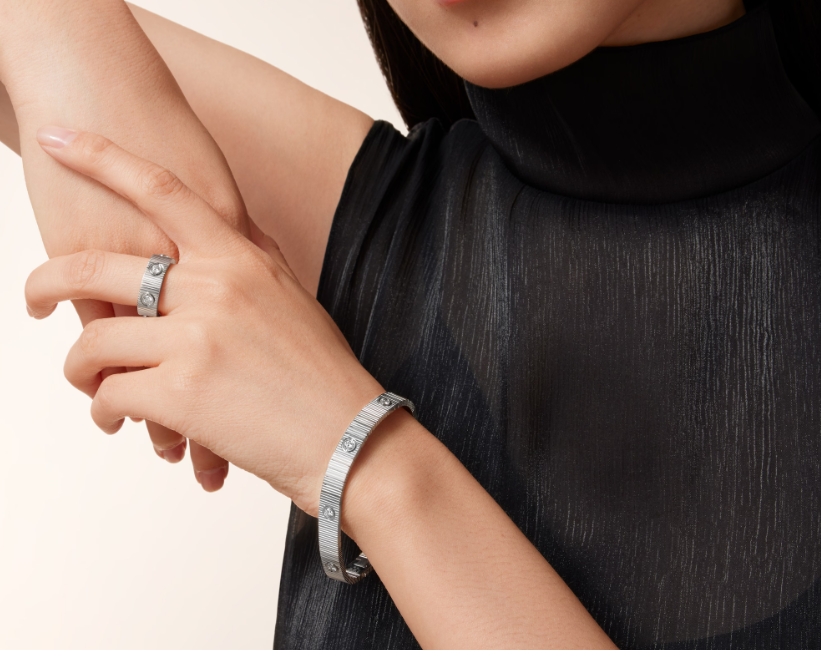 Miroiro NEW 7 MM 7-DIAMOND HEART-SHAPED BRACELET