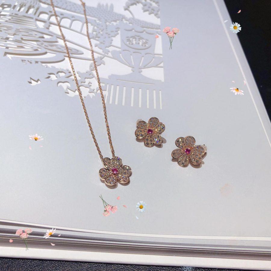 Miro FRIVOLE ROSE GOLD FLOWER DIAMOND NECKLACE