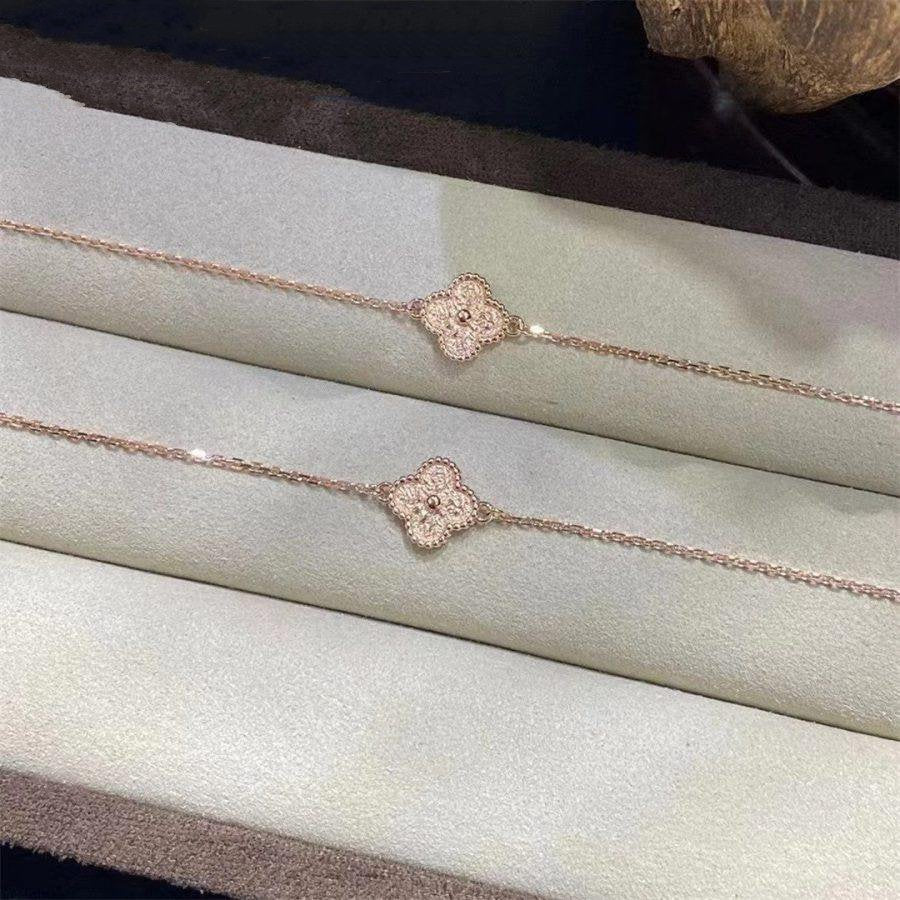 Miro CLOVER SINGLE FLOWER ARMREIF